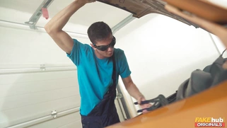 Anna Yade is spying on Miss Olivia getting fucked standing