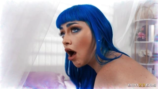 Jewelz Blu is fucking big boner in cowgirl position