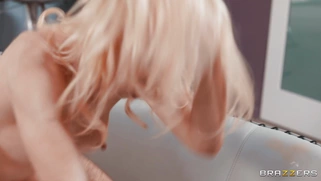 Ivy Wolfe is fucking Keiran Lee in cowgirl position