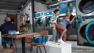 Katty Soarez gets fucked by Jordi standing