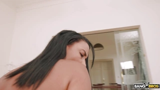 Samantha Cruz is fucking big black boner with her ass