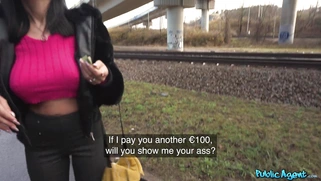 Giulia Diamond is playing with vibrator outdoors