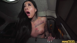 Adelle Sabelle gets jizz in her mouth