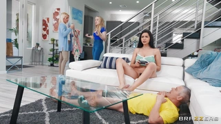 Roxie Sinner gets fucked by Mick Blue standing