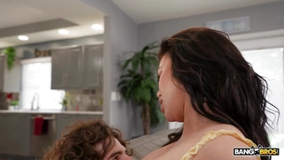 Savanah Storm shakes her ass on Jodie Johnson's cock