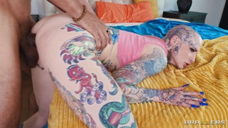 Titi Ramone gets her pussy drilled by Alex Jones from behind