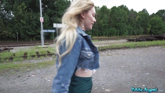 Ruby Lee is getting picked up by Martin Gun outdoors