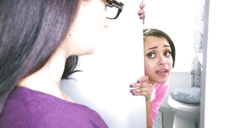 19yo Holly Hendrix gets fucked by her stepbrother