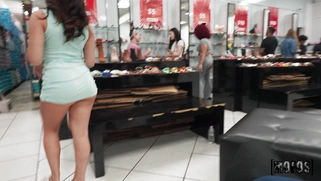 Latina Lexi Sample is sucking cock in POV