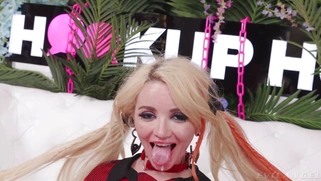 Lola Fae gets cum on her tongue