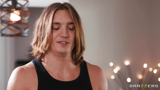 Payton Preslee gets banged by Alex Jones standing