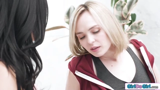 I like the smell of my tomboy gfs sweat