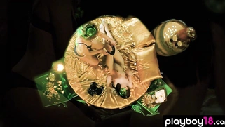 Teen gives a special treatment to her GF