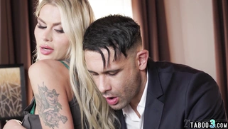 Perv tailor measured a Russian MILFs ass