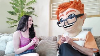 I Sketch Celestina Blooms’ Pussy with My Big Dick for a Facial Win!