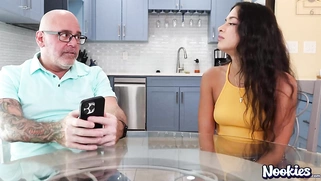 Luxe la Fox Fucks Moms Man NOOKIES