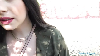 Cash tempts busty American Amilia Onyx to fuck