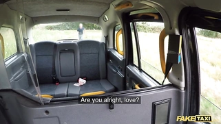 Totti Honor May Fucks Her Pussy