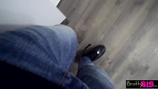 Stepsister: "I'm going to start doing porn! Maybe you could help me practice?"