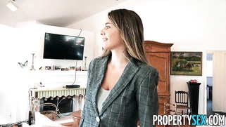 Highly Recommended Real Estate Agent Tours House