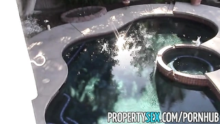 Hot realtor makes a sex tape with a client as a housewarming gift
