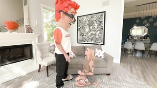 My Handjob from Hannah Quinn Turns Therapy into a Cumshots Orgasm Fest!