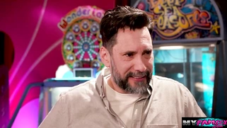 Teen stepdaughter lets stepdad fuck her in arcade