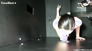 Can you handle it THIS big, Petra?