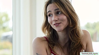 Teen lesbians finger and lick each others pussy