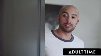 Sex phone operator Kimmy Kimm CATCHES her roommate SPYING on her masturbating and CAN'T RESIST FUCKING!