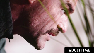 Big-breasted Nuru masseuses Sheena Ryder and Melissa Stratton EXCHANGE SPERM with a client's huge load!