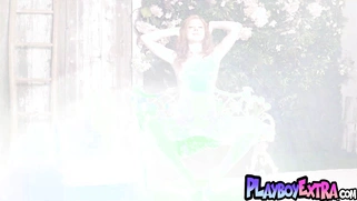 Naked teen doesnt just pose she blossoms