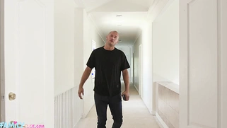 Deeply Penetrating My Big-Breasted Milf Stepmother (Summer Hart)