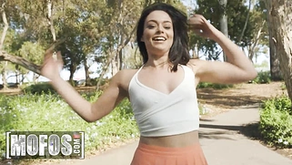 Skateboarder Sophia Burns Sucks Charles Dera's Cock While He Drives Them Home