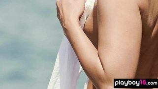 Skinny Czech MILF Anetta Keys poses nude