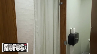 All-natural amateur Michelle James and her "fuck me" eyes