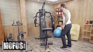 Amber Snow Gets Fucked After a Workout