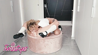 Mischievous Waitresses Clea Gaultier And GeishaKyd Would Rather Fool Around Than Work