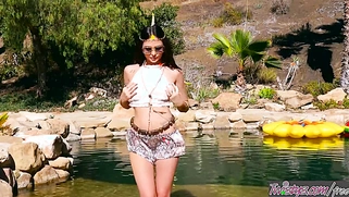 Playful Ariana Marie Found Her Satisfaction By Rubbing Her Cunt By The Pool