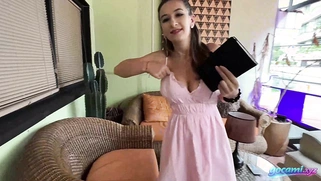 Huge Natural Tits Babe Cheats On Boyfriend