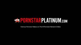 Leya Falcon Dominates Kiki Daire In 3way