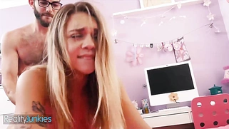 Big tit coed Gabbie Carter rides big cock