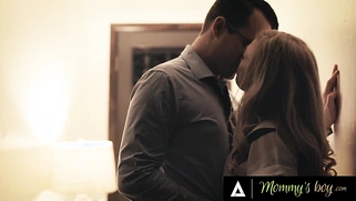 Cheating Hung Man Passionately Destroys His Cougar Neighbor Nina Hartley