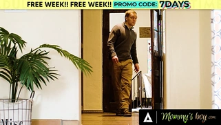 Pervert Security Guard Caught MILF Lauren Phillips Masturbating