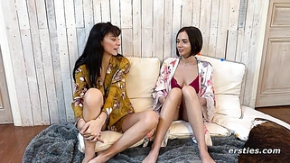 Hot Babe Eve Eats Out Sasha