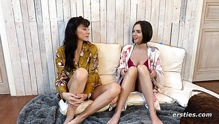 Hot Babe Eve Eats Out Sasha