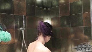 27yo Raquel Shower Masturbation