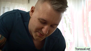 Masseur Turns Massage Into Hot Sex