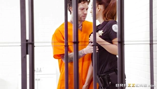 Cop Isis Love got her big tits worshipped by the prisoner