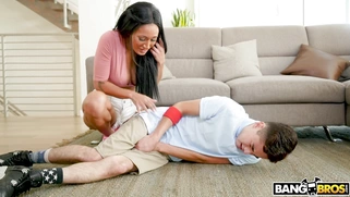 Amia Miley offers her secret cure for injured Juan's cock